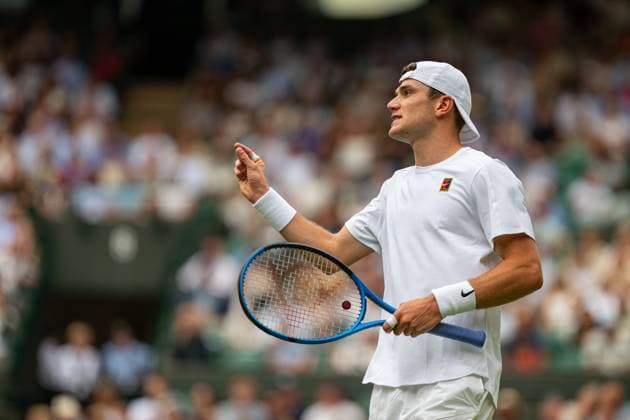 Tennis - Wimbledon Championship 2025 - Day 4 LONDON, ENGLAND - Thursday, July 3, 2025: Jack Draper (GBR) during the Gentlemen s Singles 2nd Round on Day Four of The Championships Wimbledon 2025 at the All England Lawn Tennis and Croquet Club. (Photo by Kirsten Holst Propaganda) LONDON All England Lawn Tennis and Croquet Club GREATER LONDON ENGLAND  Copyright: xKirstenxHolstx 2025-07-03-135-Wimbledon_2025_Day_4