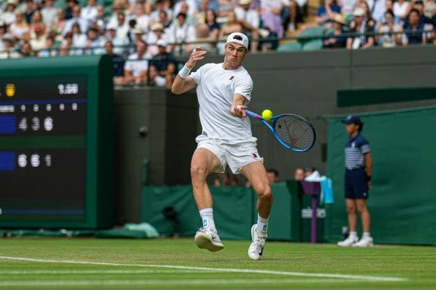 Tennis - Wimbledon Championship 2025 - Day 4 LONDON, ENGLAND - Thursday, July 3, 2025: Jack Draper (GBR) during the Gentlemen s Singles 2nd Round on Day Four of The Championships Wimbledon 2025 at the All England Lawn Tennis and Croquet Club. (Photo by Kirsten Holst Propaganda) LONDON All England Lawn Tennis and Croquet Club GREATER LONDON ENGLAND  Copyright: xKirstenxHolstx 2025-07-03-122-Wimbledon_2025_Day_4