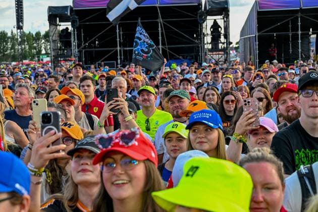 Formula 1 Launch Event, Drivers Silverstone, UK, 03 July, 2025. 03 July 2025. Fans at the ebay Main Stage for the Launch Event at the Formula 1 Qatar Airways British Grand Prix at Silverstone, Northamptonshire, UK., Credit:Lee Floyd Avalon UK, Northamptonshire, Silverstone  Copyright: xLeexFloydx xAvalonx 1018158572