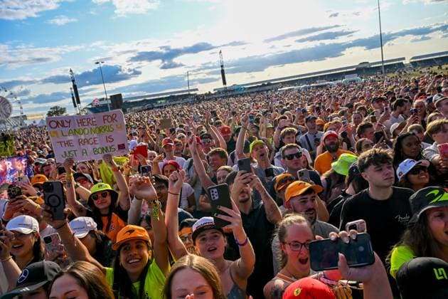 Formula 1 Launch Event, Drivers Silverstone, UK, 03 July, 2025. 03 July 2025. Fans at the ebay Main Stage for the Launch Event at the Formula 1 Qatar Airways British Grand Prix at Silverstone, Northamptonshire, UK., Credit:Lee Floyd Avalon UK, Northamptonshire, Silverstone  Copyright: xLeexFloydx xAvalonx 1018158614