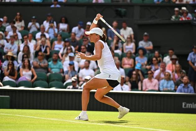 Wimbledon - 2nd Round Iga Swiatek (POL) during her second round match at the 2025 Wimbledon Championships at the AELTC in London, GREAT BRITAIN, on July 3, 2025. Photo by Corinne Dubreuil ABACAPRESS.COM London United Kingdom  Copyright: xDubreuilxCorinne ABACAx