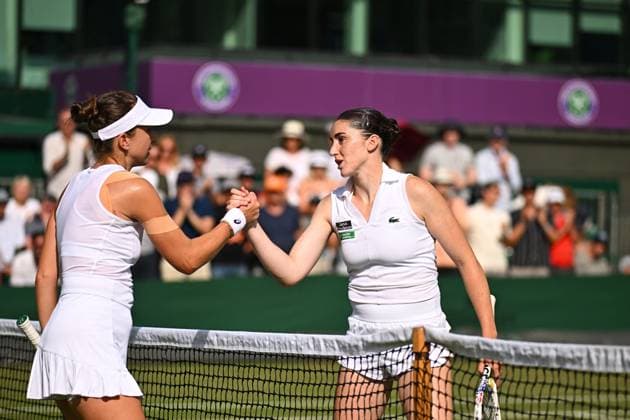 Wimbledon - 2nd Round Elsa Jacquemot (FRA) during her second round match at the 2025 Wimbledon Championships at the AELTC in London, GREAT BRITAIN, on July 3, 2025. Photo by Corinne Dubreuil ABACAPRESS.COM London United Kingdom  Copyright: xDubreuilxCorinne ABACAx