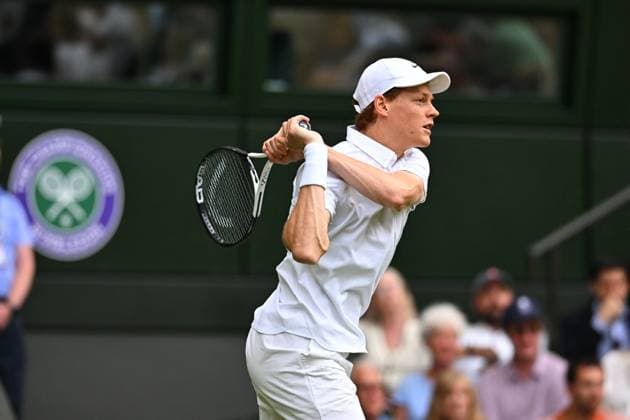 Wimbledon - 2nd Round Jannik Sinner (ITA) during his second round match at the 2025 Wimbledon Championships at the AELTC in London, GREAT BRITAIN, on July 3, 2025. Photo by Corinne Dubreuil ABACAPRESS.COM London United Kingdom  Copyright: xDubreuilxCorinne ABACAx