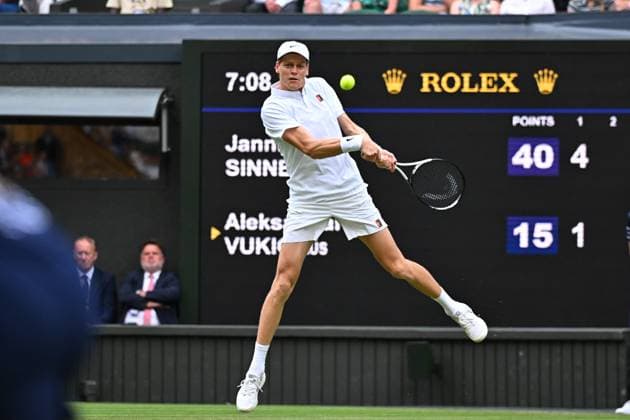 Wimbledon - 2nd Round Jannik Sinner (ITA) during his second round match at the 2025 Wimbledon Championships at the AELTC in London, GREAT BRITAIN, on July 3, 2025. Photo by Corinne Dubreuil ABACAPRESS.COM London United Kingdom  Copyright: xDubreuilxCorinne ABACAx
