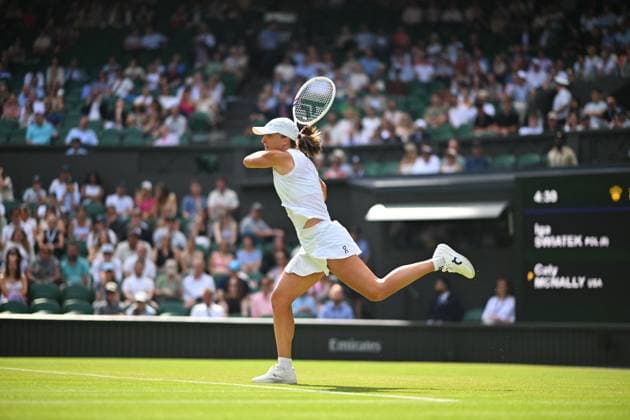 Wimbledon - 2nd Round Iga Swiatek (POL) during her second round match at the 2025 Wimbledon Championships at the AELTC in London, GREAT BRITAIN, on July 3, 2025. Photo by Corinne Dubreuil ABACAPRESS.COM London United Kingdom  Copyright: xDubreuilxCorinne ABACAx