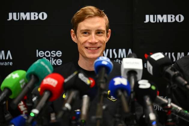Tour de France 2025 04 07 2025 LILLE METROPOLE, FRANCE - JULY 04 : Vingegaard Jonas (DEN) of Team Visma - Lease a Bike talking to the press during a press conference, PK, Pressekonferenz and media activities ahead of the 112th edition of Tour de France an UCI World Tour 2.UWT cycling road race stage for Men Elite on July 4, 2025 in Lille Metropole, France, 04 07 2025 ( Motordriver Kenny Verfaillie - Lille Metropole France  Copyright: xVincentxKalutx