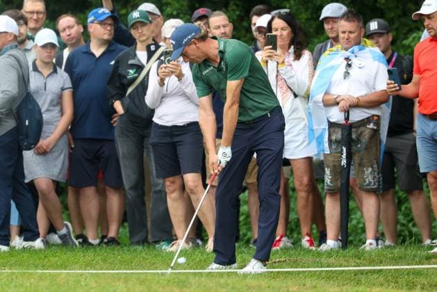 Marcel Siem GER hits from the rough, 36 BMW International Open 2025, Golf, DP World Tour, Men, Round 2, 04 07 2025 Eichenried Bayern Germany Copyright: xkolbert-press ChristianxKolbertx