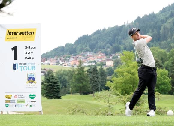 GOLF - Interwetten Open HAUS,AUSTRIA,04.JUL.25 - GOLF - Interwetten Open, HotelPlanner Tour, Golfclub Schladming. Image shows Chris Paisley (RSA).  GEPAxpictures xHansxOberlaender