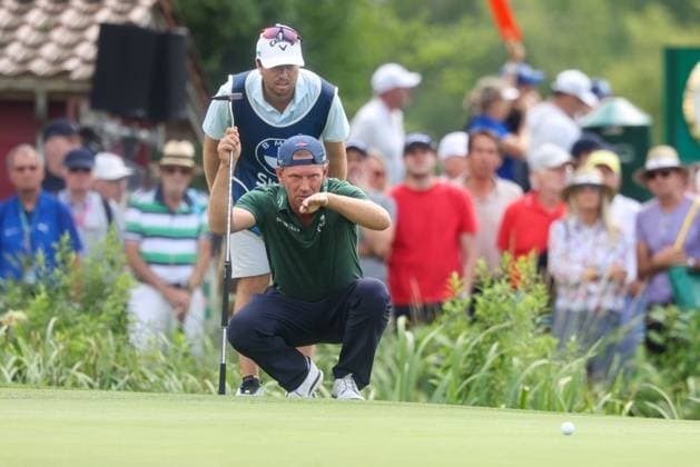Marcel Siem GER reading the putting line on the 18th, 36 BMW International Open 2025, Golf, DP World Tour, Men, Round 2, 04 07 2025 Eichenried Bayern Germany Copyright: xkolbert-press ChristianxKolbertx