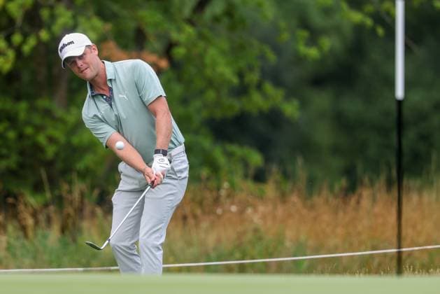 Hurly Long GER chipping onto the green, 36 BMW International Open 2025, Golf, DP World Tour, Men, Round 2, 04 07 2025 Eichenried Bayern Germany Copyright: xkolbert-press ChristianxKolbertx