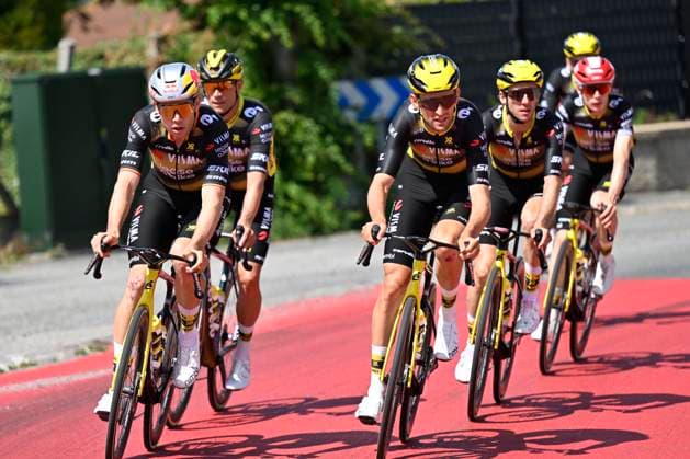Tour de France 2025 04 07 2025 LILLE METROPOLE, FRANCE - JULY 04 : Van Aert Wout (BEL) of Team Visma - Lease a Bike, Benoot Tiesj (BEL) of Team Visma - Lease a Bike pictured during a training session ahead of the 112th edition of Tour de France an UCI World Tour 2.UWT cycling road race stage for Men Elite on July 4, 2025 in Lille Metropole, France, 04 07 2025 ( Motordriver Kenny Verfaillie - Lille Metropole France  Copyright: xJanxDexMeuleneirx