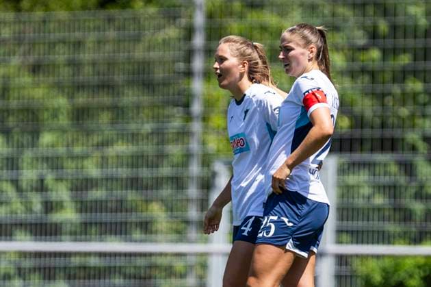 Test match women TSG 1899 Hoffenheim Bayer 04 Leverkusen 04 07 2025 Lisann Kaut TSG 1899 Hoffenheim, 4 cheers with Melissa Kössler TSG 1899 Hoffenheim, 25 after her goal for 1 0 in the test match between the womens teams of TSG 1899 Hoffenheim and Bayer 04 Leverkusen on 04 07 2025 at the school stadium in Westerburg Copyright: xBEAUTIFULxSPORTS Meuselx