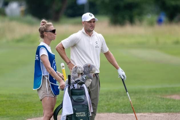 Martin Kaymer GER with his caddy wife Irene xettx, Germany, Munich, 04 07 2025, Golf, BMW International Open, 2025, Round 2, DP World Tour, Golfclub Muenchen Eichenried