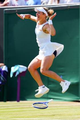 Laura Siegemund celebrates victory in her third round match Wimbledon Tennis Championships, Day 5, The All England Lawn Tennis and Croquet Club, London, UK - 04 Jul 2025London The All England Lawn Tennis and United Kingdom  Copyright: xJavierxGarcia Shutterstockx 15384469df