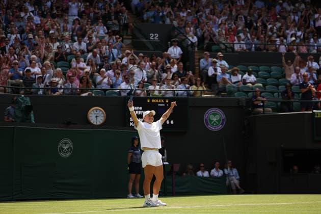 Sonay Kartal wins her third round Wimbledon Tennis Championships, Day 5, The All England Lawn Tennis and Croquet Club, London, UK - 04 Jul 2025London The All England Lawn Tennis and United Kingdom  Copyright: xEllaxLing Shutterstockx 15384471k