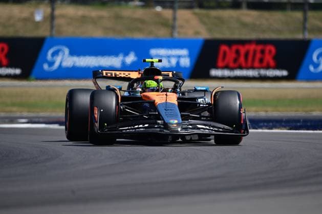 F1 Grand Prix of Great Britain - Practice Lando Norris of the McLaren F1 Team celebrates after free practice at the 13th round of the Formula 1 World Championship, WM, Weltmeisterschaft at Silverstone Circuit in Silverstone, Northamptonshire, England, on July 4, 2025. Silverstone Northampshire United Kingdom  Copyright: xAndreaxDiodatox originalFilename:diodato-formula1250704_npFTZ.jpg
