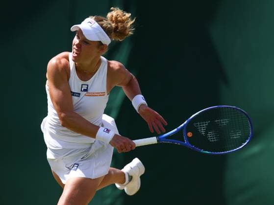 Wimbledon Championships 2025 AELTC, Day Five London, UK - 04 07 2025 Laura Siegemund (GER) in action during her third round match against Madison Keys (USA) in the 2025 Wimbledon Championships London Wimbledon London GBR, UK NEWSPAPERS OUT Copyright: xMarkxGreenwoodx