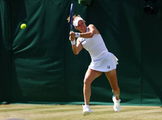 Wimbledon Championships 2025 AELTC, Day Five London, UK - 04 07 2025 Laura Siegemund (GER) in action during her third round match against Madison Keys (USA) in the 2025 Wimbledon Championships London Wimbledon London GBR, UK NEWSPAPERS OUT Copyright: xMarkxGreenwoodx