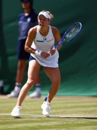 Wimbledon Championships 2025 AELTC, Day Five London, UK - 04 07 2025 Laura Siegemund (GER) in action during her third round match against Madison Keys (USA) in the 2025 Wimbledon Championships London Wimbledon London GBR, UK NEWSPAPERS OUT Copyright: xMarkxGreenwoodx