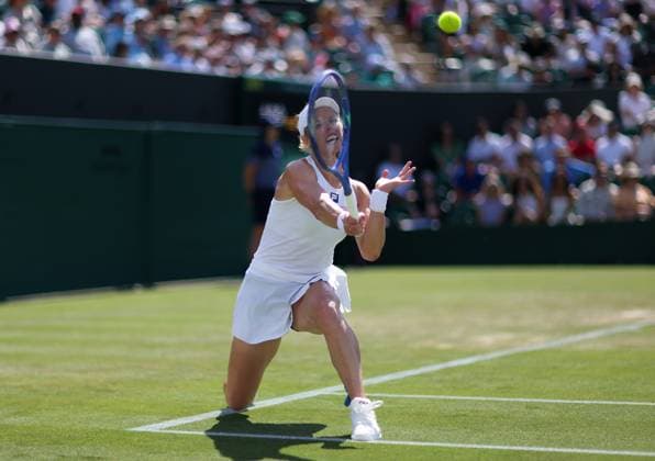 Wimbledon Championships 2025 AELTC, Day Five London, UK - 04 07 2025 Laura Siegemund (GER) in action during her third round match against Madison Keys (USA) in the 2025 Wimbledon Championships London Wimbledon London GBR, UK NEWSPAPERS OUT Copyright: xMarkxGreenwoodx