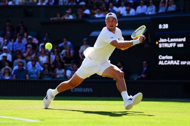 Jan-Lennard Struff during his third round match Wimbledon Tennis Championships, Day 5, The All England Lawn Tennis and Croquet Club, London, UK - 04 Jul 2025London The All England Lawn Tennis and United Kingdom  Copyright: xJavierxGarcia Shutterstockx 15384469gu