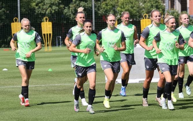 Start of training VfL Wolfsburg Women Wolfsburg, 04 07 2025, Football, Women, Google Pixel Women Bundesliga, VfL Wolfsburg, Start of training, Picture shows impressions of training, Judit Pujols Wolfsburg