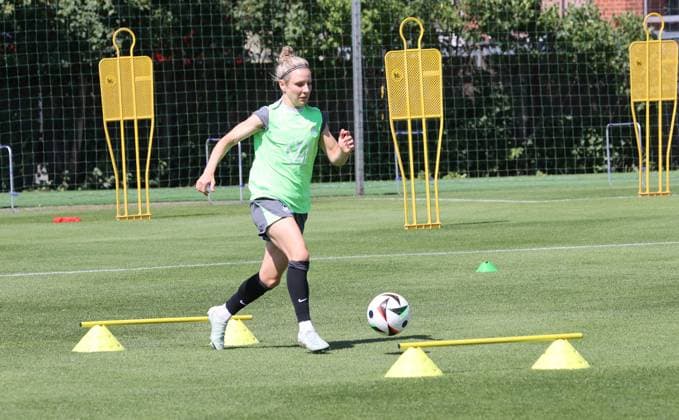 Start of training VfL Wolfsburg Women Wolfsburg, 04 07 2025, Football, Women, Google Pixel Women Bundesliga, VfL Wolfsburg, Start of training, Picture shows impressions from training, Svenja Huth Wolfsburg