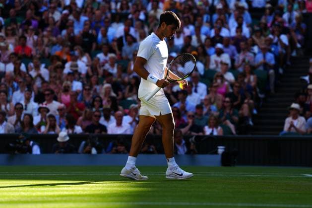 Carlos Alcaraz during his third round match Wimbledon Tennis Championships, Day 5, The All England Lawn Tennis and Croquet Club, London, UK - 04 Jul 2025London The All England Lawn Tennis and United Kingdom  Copyright: xJavierxGarcia Shutterstockx 15384469hn