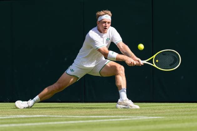 2025-07-04 Wimbledon 2025 LONDON, ENGLAND - JULY 4: Alejandro Davidovich Fokina of Spain during Wimbledon 2025 at All England Lawn Tennis & Croquet Club on July 4, 2025 in London, England. London All England Lawn Tennis & Croquet Club England Content not available for redistribution in The Netherlands directly or indirectly through any third parties. Copyright: xMarleenxFouchierx