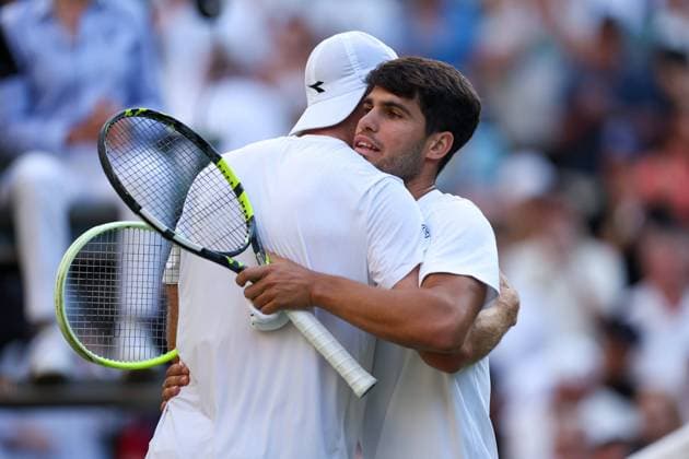 Carlos Alcaraz wins his third round match against Jan-Lennard Struff Wimbledon Tennis Championships, Day 5, The All England Lawn Tennis and Croquet Club, London, UK - 04 Jul 2025London The All England Lawn Tennis and United Kingdom  Copyright: xEllaxLing Shutterstockx 15384471ax