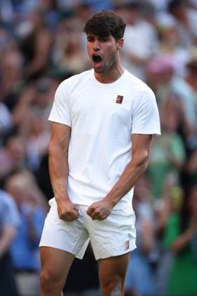 Carlos Alcaraz wins his third round match Wimbledon Tennis Championships, Day 5, The All England Lawn Tennis and Croquet Club, London, UK - 04 Jul 2025London The All England Lawn Tennis and United Kingdom  Copyright: xEllaxLing Shutterstockx 15384471as