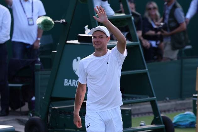 July 4, 2025, London, Celestynow, England: KAMIL MAJCHRZAK of Poland celebrates winning the match against A. Rinderknech of France in the third round of Championships 2025 at Wimbledon AELTC in London. London England - ZUMAc278 20250704_zsp_c278_025 Copyright: xMarcinxCholewinskix