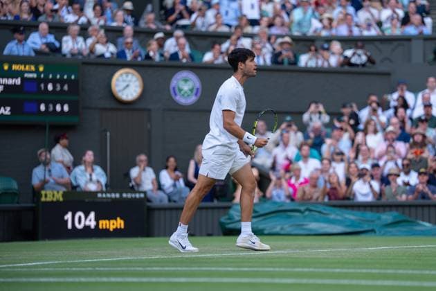 2025-07-04 Wimbledon 2025 LONDON, ENGLAND - JULY 4: Carlos Alcaraz of Spain during Wimbledon 2025 at All England Lawn Tennis & Croquet Club on July 4, 2025 in London, England. London All England Lawn Tennis & Croquet Club England Content not available for redistribution in The Netherlands directly or indirectly through any third parties. Copyright: xMarleenxFouchierx