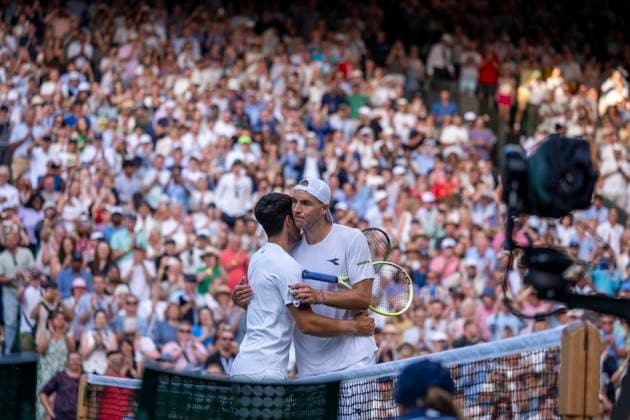 Carlos Alcaraz and Jan-Lennard Struff at the net after their Wimbledon 2025 Men?s Singles third round tennis match against at the All England Tennis Club in London, England (Richard Callis SPP) Copyright: xRichardxCallis SPPx spp-en-RiCa-SPP25_richiecallis_040725_18895