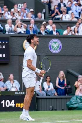 Carlos Alcaraz during his Wimbledon 2025 Men?s Singles third round tennis match against Jan-Lennard Struff at the All England Tennis Club in London, England (Richard Callis SPP) Copyright: xRichardxCallis SPPx spp-en-RiCa-SPP25_richiecallis_040725_18899