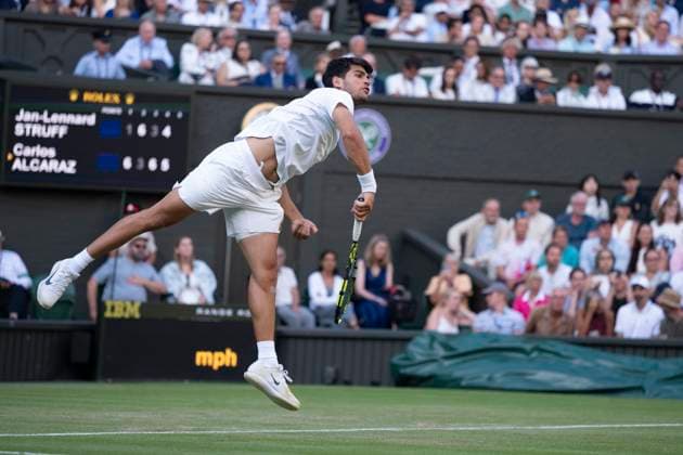Carlos Alcaraz during his Wimbledon 2025 Men?s Singles third round tennis match against Jan-Lennard Struff at the All England Tennis Club in London, England (Richard Callis SPP) Copyright: xRichardxCallis SPPx spp-en-RiCa-SPP25_richiecallis_040725_18904