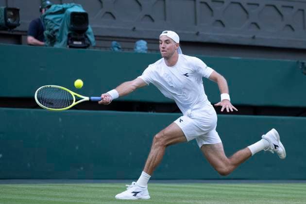 Jan-Lennard Struff during his Wimbledon 2025 Men?s Singles third round tennis match against Carlos Alcaraz at the All England Tennis Club in London, England (Richard Callis SPP) Copyright: xRichardxCallis SPPx spp-en-RiCa-SPP25_richiecallis_040725_18907