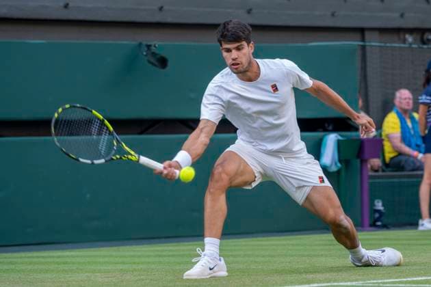 Carlos Alcaraz during his Wimbledon 2025 Men?s Singles third round tennis match against Jan-Lennard Struff at the All England Tennis Club in London, England (Richard Callis SPP) Copyright: xRichardxCallis SPPx spp-en-RiCa-SPP25_richiecallis_040725_18915