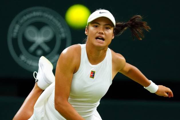 Emma Raducanu during her third round match Wimbledon Tennis Championships, Day 5, The All England Lawn Tennis and Croquet Club, London, UK - 04 Jul 2025London The All England Lawn Tennis and United Kingdom  Copyright: xJavierxGarcia Shutterstockx 15384469iz