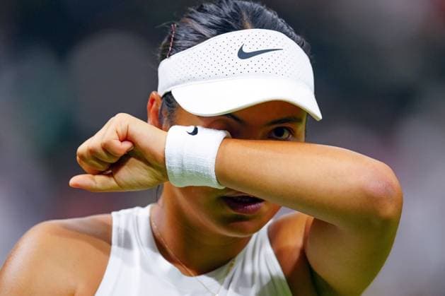 Emma Raducanu during her third round match Wimbledon Tennis Championships, Day 5, The All England Lawn Tennis and Croquet Club, London, UK - 04 Jul 2025London The All England Lawn Tennis and United Kingdom  Copyright: xJavierxGarcia Shutterstockx 15384469jj