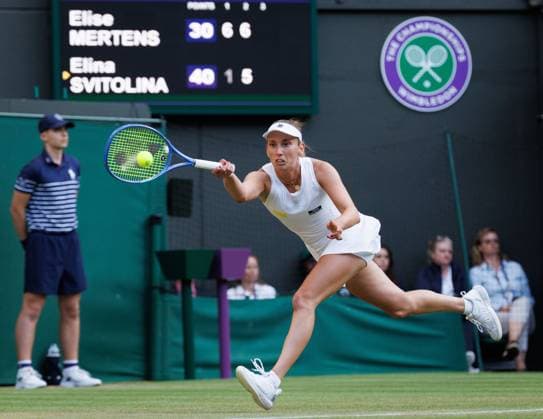 Belgian Elise Mertens pictured in action during a tennis match between Belgian Mertens and Ukrainian Svitolina, in the third round of the women s singles at the 2025 Wimbledon grand slam tournament, Friday 04 July 2025 at the All England Tennis Club, in South-West London, Britain. BENOITxDOPPAGNE  x128436025x