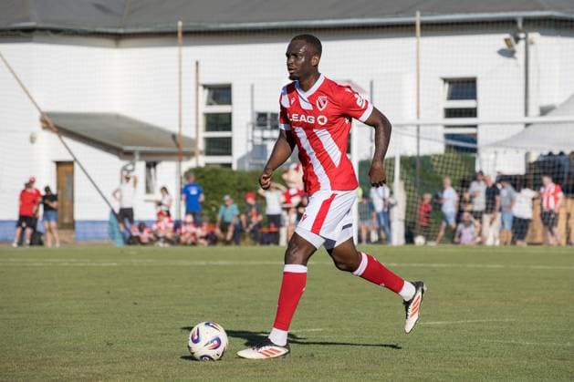 Dissenchen, Germany 04 July 2025 Test match 2025 2026 FC Energie Cottbus vs VSG Altglienicke In the picture Dennis Duah Energie Cottbus Sportanlage Brandenburg Copyright: xFotostandx xWeilandx