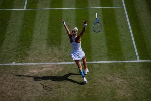 Tennis - Wimbledon Championship 2025 - Day 5 LONDON, ENGLAND - Friday, July 4, 2025: Laura Siegemund (GER) celebrates after the Ladies Singles 3rd Round on Day Five of The Championships Wimbledon 2025 at the All England Lawn Tennis and Croquet Club. Siegemund won 6-3, 6-3. (Photo by Kirsten Holst Propaganda) LONDON All England Lawn Tennis and Croquet Club GREATER LONDON ENGLAND  Copyright: xKirstenxHolstx 2025-07-04-137-Wimbledon_2025_Day_5