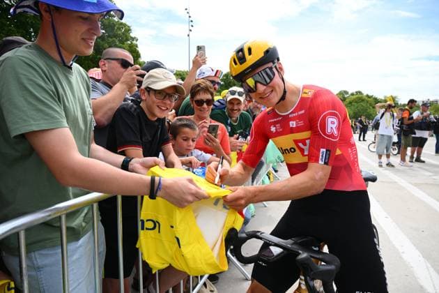 Tour de France 2025 Stage 1 LILLE METROPOLE, FRANCE - JULY 05 : Abrahamsen Jonas (NOR) of Uno-X Mobility with fans before the start of the race during stage 1 of the 112th edition of Tour de France an UCI World Tour 2.UWT cycling road race stage for Men Elite of 185 km with start in Lille Metropole and finish in Lille Metropole on July 5, 2025 in Lille Metropole, France, 05 07 2025 ( Motordriver Kenny Verfaillie - Lille Metropole France  Copyright: xVincentxKalutx