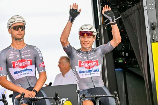 Tour de France 2025 Stage 1 LILLE METROPOLE, FRANCE - JULY 05 : Philipsen Jasper (BEL) of Alpecin-Deceuninck on stage before the start of the race during stage 1 of the 112th edition of Tour de France an UCI World Tour 2.UWT cycling road race stage for Men Elite of 185 km with start in Lille Metropole and finish in Lille Metropole on July 5, 2025 in Lille Metropole, France, 05 07 2025 ( Motordriver Kenny Verfaillie - Lille Metropole France  Copyright: xJanxDexMeuleneirx