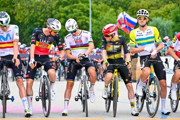 Tour de France 2025 Stage 1 LILLE METROPOLE, FRANCE - JULY 05 : Wellens Tim (BEL) of UAE Team Emirates - XRG, Pogacar Tadej (SLO) of UAE Team Emirates - XRG, Vingegaard Jonas (DEN) of Team Visma - Lease a Bike at the start line during stage 1 of the 112th edition of Tour de France an UCI World Tour 2.UWT cycling road race stage for Men Elite of 185 km with start in Lille Metropole and finish in Lille Metropole on July 5, 2025 in Lille Metropole, France, 05 07 2025 ( Motordriver Kenny Verfaillie - Lille Metropole France  Copyright: xJanxDexMeuleneirx