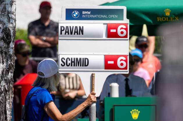 The flightboard of Andrea Pavan ITA and Matti Schmid GER xettx, Germany, Munich, 05 07 2025, Golf, BMW International Open, 2025, Round 3, DP World Tour, Golfclub Muenchen Eichenried