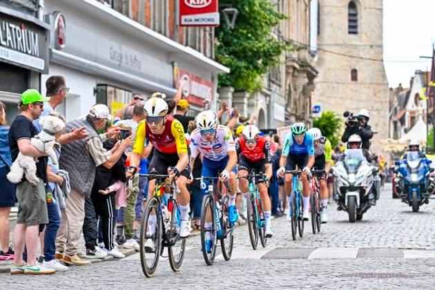 Tour de France 2025 Stage 1 LILLE METROPOLE, FRANCE - JULY 05 : Thomas Benjamin (BEL) of Cofidis leading the escape pack, Vercher Matteo (FRA) of Team TotalEnergies, Le Berre Mathis (FRA) of Arkea - B&B Hotels, Armirail Bruno (FRA) of Decathlon AG2R La Mondiale Team, Rutsch Jonas (GER) of Intermarche - Wanty during stage 1 of the 112th edition of Tour de France an UCI World Tour 2.UWT cycling road race stage for Men Elite of 185 km with start in Lille Metropole and finish in Lille Metropole on July 5, 2025 in Lille Metropole, France, 05 07 2025 ( Motordriver Kenny Verfaillie - Lille Metropole France  Copyright: xJanxDexMeuleneirx