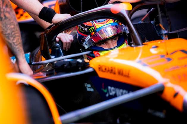 Formula 1 Qatar Airways British Grand Prix 2025 Alexis Perrin OVERTAKE MAXPPP - Silverstone 05 07 2025 81 PIASTRI Oscar (aus), McLaren F1 Team, portrait during the Formula 1 Qatar Airways British Grand Prix 2025, the 12th round of the 2025 FIA Formula 1 World Championship, WM, Weltmeisterschaft at the Silverstone Circuit in Silverstone, United Kingdom, from July 3 to 6, 2025 Silverstone United Kingdom  Copyright: xOVERTAKE MAXPPPxAlexisxPerrinx OVT202507059402 OVT202507059402