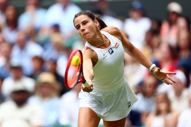 Emma Navarro during her third round match Wimbledon Tennis Championships, Day 6, The All England Lawn Tennis and Croquet Club, London, UK - 05 Jul 2025London The All England Lawn Tennis and United Kingdom  Copyright: xJamesxMarsh Shutterstockx 15385618bl
